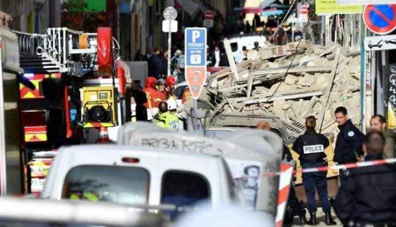 بالصور..إنهيار عمارتين في قلب مرسيليا الفرنسية