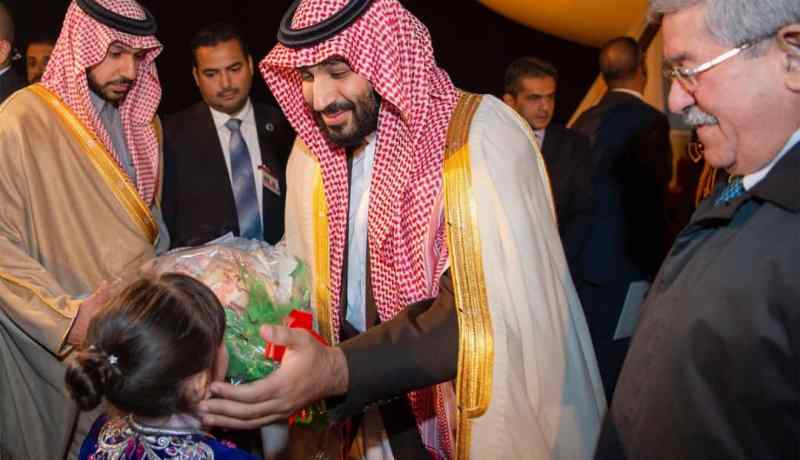 بالصور.. أويحيى يستقبل ولي العهد السعودي محمد بن سلمان