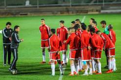 المغرب يستعين بالخيول تحضيرا لمباراة الجزائر