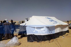 الهيئة الليبية للإغاثة والأمانة العامة للهلال الأحمر يوزعان 40 خيمة لمخيم حي دجان