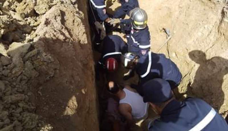 الحماية المدنية تنقذ شخص كان محصورا بالتراب داخل خندق بسيدي بلعباس