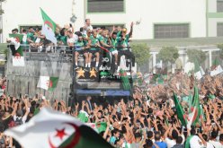 بن خماسة: “عليك أن تكون جزائري لتشعر بطعم التتويج بكأس إفريقيا”