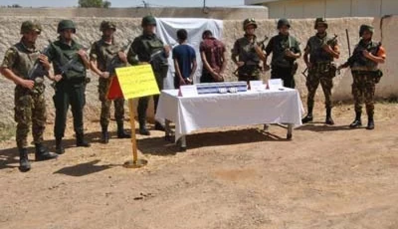 الجيش يوقف 18 مهاجرا غير شرعي من جنسيات مختلفة