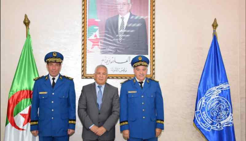 أونيسي ينصّب مدير الإستعلامات العامة ومدير الشرطة العامة والتنظيم