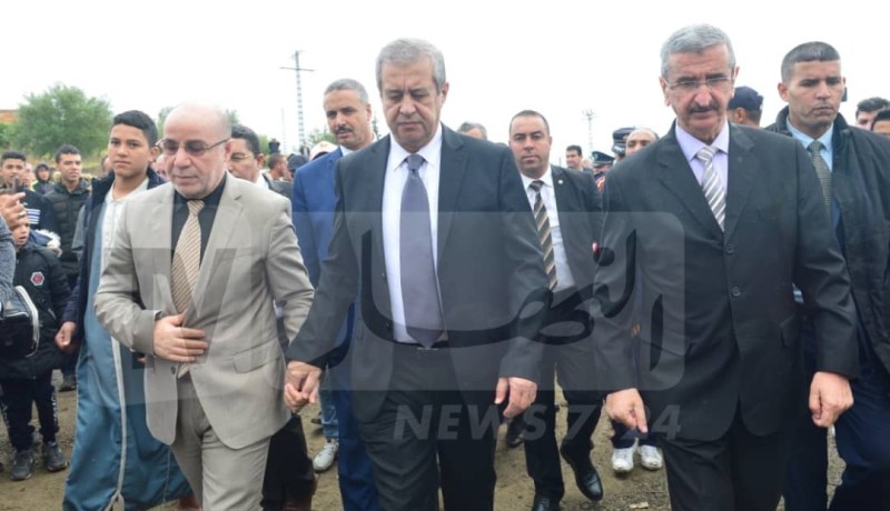 وزراء في مراسم تشييع جثمان علي فضيل إلى مثواه الأخير