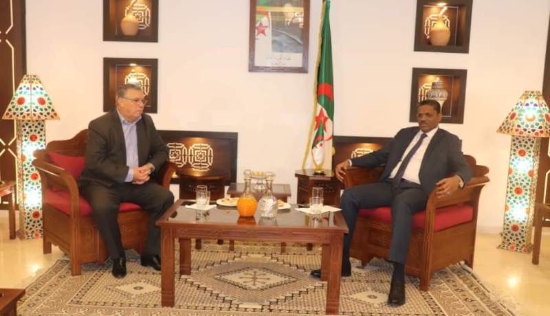 مرموري في لقاء تشاوري مع الفيدرالية الوطنية لعمال السياحة والتجارة