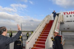 قيس سعيد يغادر تونس متجها نحو الجزائر