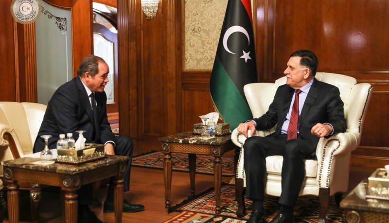 السراج يشيد بجهود الرئيس تبون في حل الأزمة الليبية