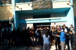 محتجون يغلقون مقر بلدية قصر الشلالة بتيارت للافراج عن قائمة السكنات الاجتماعية