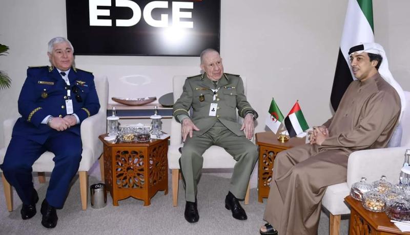 شنقريحة يبحث مع مسؤولين سامين في الإمارات تطوير العلاقات بين البلدين