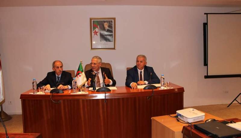 وزير الصناعة يدعو لإنشاء تجمعات تصدير زيت الزيتون وزيادة إنتاجه