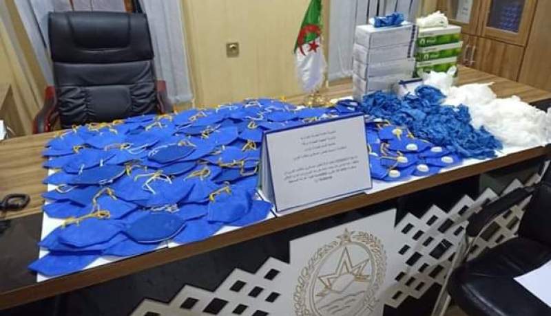 الجمارك.. حجز 180 كمامة و1000 قفاز طبي بحوزة تونسي بالوادي