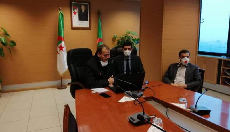 بالصور.. وزير التجارة يجتمع بالمدراء الجهويين والولائيين بتقنية التحاضر عن بعد