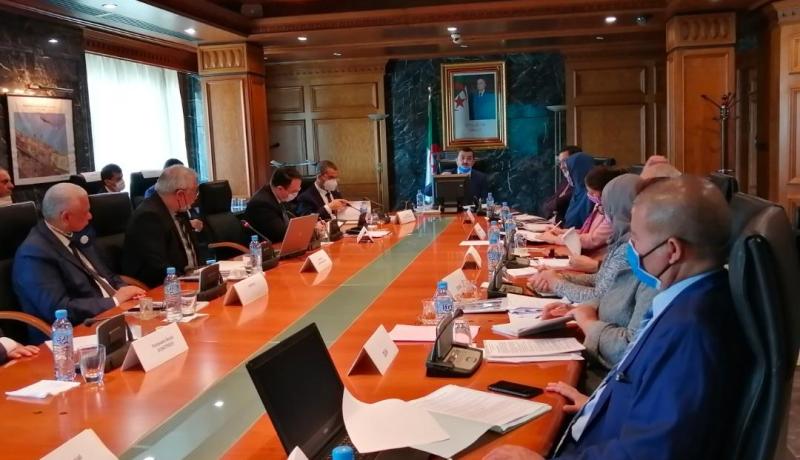 عرقاب يقيّم مع مسؤولي سوناطراك وسونلغاز ونفطال أثر وباء كورونا بالقطاع