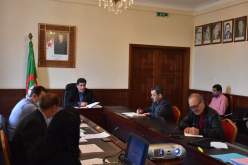 عماري يترأس اجتماعا بخصوص إستحداث ديوان تطوير الزراعات الصناعية