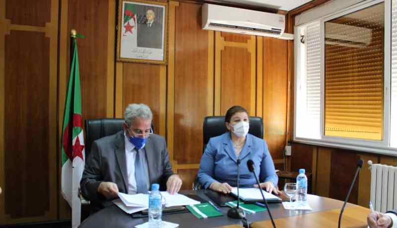 التوقيع على إتفاقية بين وزارتي التكوين والصيد البحري والمنتجات الصيدلية