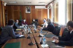 APOCE توقع إتفاقية شراكة مع وزارة التكوين لتصنيع وتوزيع الكمامات بالمجان