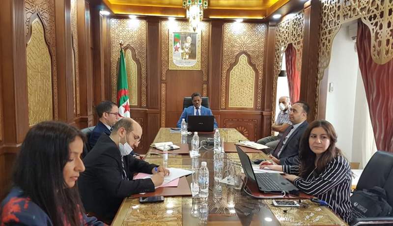 مرموري يعقد اجتماعا تقييميا مع مدراء السياحة بالجنوب