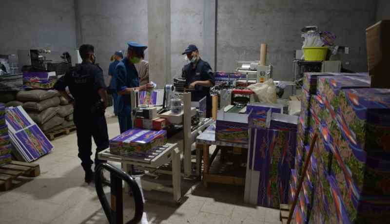 الجلفة: تفكيك مصنع سري لإنتاج مادة التبغ والمواد المستعملة لتحضيرها بحي بربيح
