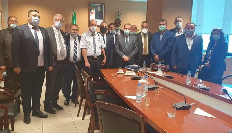 وزير التجارة يناقش وضعية المتعاملين الإقتصاديين
