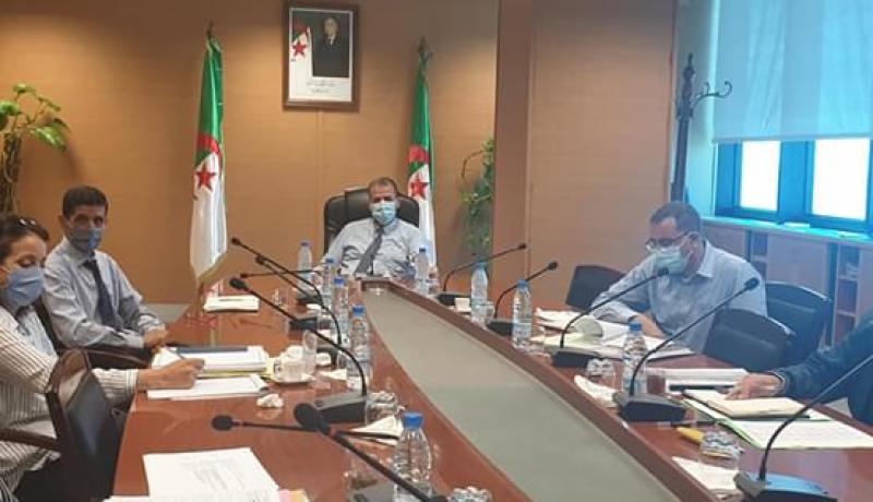 وزير التجارة يقّيم نظام تعويض تكاليف النقل البري للبضائع إلى الجنوب