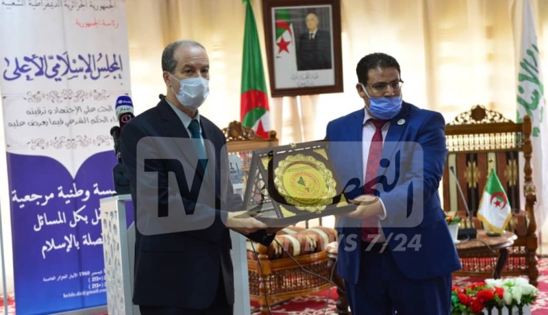 إسداء وسام الذاكرة لمنتسبي قطاع الصحة