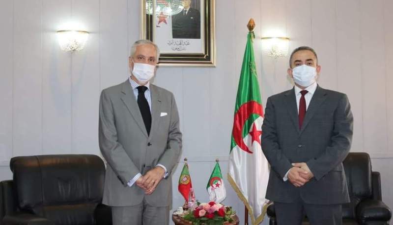 وزير الموارد المائية يستقبل سفير البرتغال لدى الجزائر