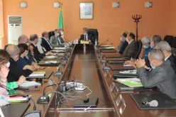 بن بوزيد يشرف على تسليم المهام للوزير المنتدب المكلف بإصلاح المستشفيات