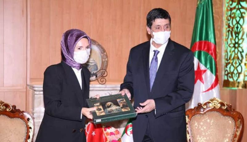 وزير المجاهدين يستقبل السفيرة الجديدة لجمهورية تركيا بالجزائر