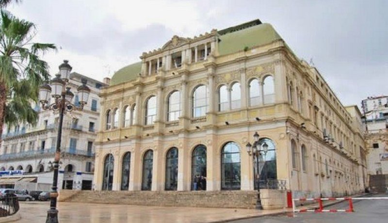 المسرح الوطني الجزائري يدعو للمشاركة في معرض جماعي للفن التشكيلي