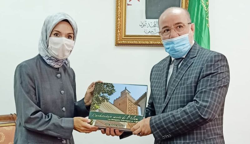 وزير الشؤون الدينية يستقبل سفيرة تركيا لدى الجزائر
