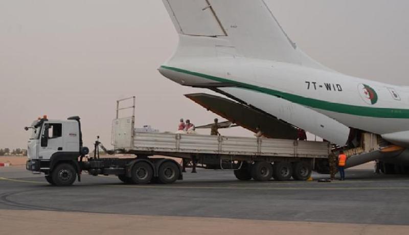 الجزائر تُرسل 31 طن من المساعدات الغذائية والمعدات الطبية للشعب الصحراوي