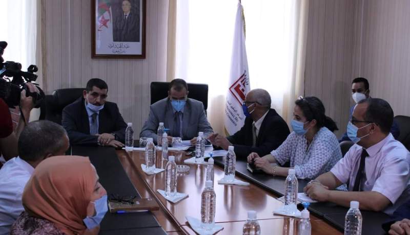 بالصور رزيق يشرف على الإنطلاق الرسمي لعملية الإيداع الإلكتروني للحسابات الإجتماعية