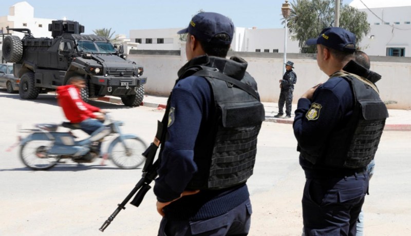 القضاء على 3 إرهابيين في حادثة طعن عوني الحرس بسوسة في تونس
