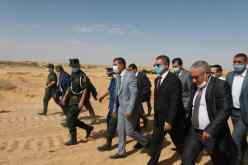 حكار يتفقد ويعاين مكان حادثة تسرب النفط بالوادي