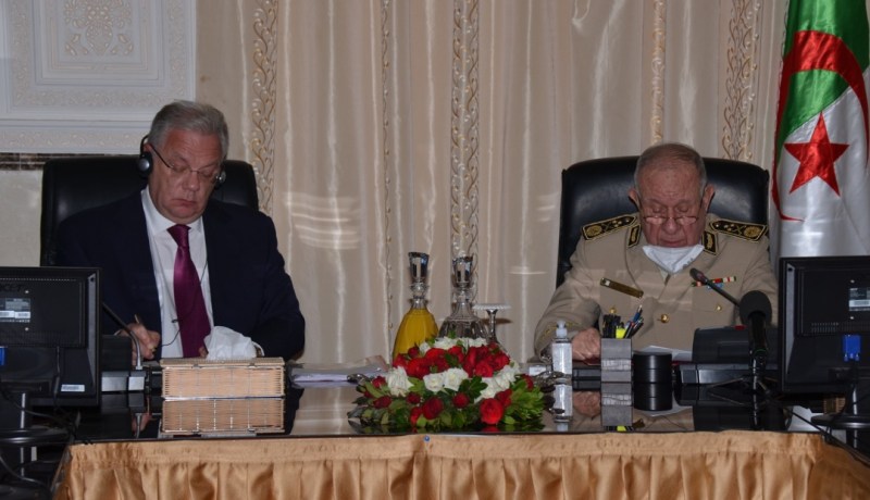 الفريق شنڨريحة يستقبل مدير المصلحة الفيدرالية للتعاون العسكري والتقني لفدرالية روسيا 