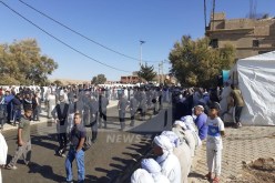 بالصور.. توافد المواطنين لتشييع جنازة ضحايا إنفجار البيض