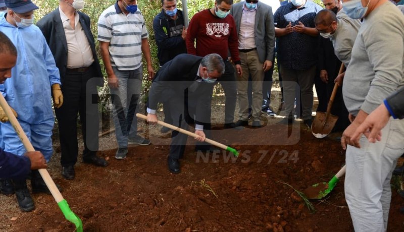 الدبلوماسي الراحل عبد القادر حجار يوارى الثرى بمقبرة العالية