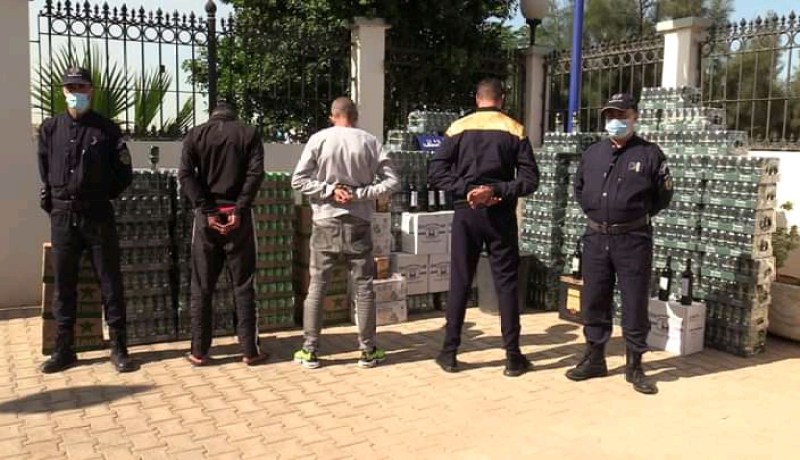 توقيف 3 أشخاص وحجز 4452 وحدة خمر في الشلف