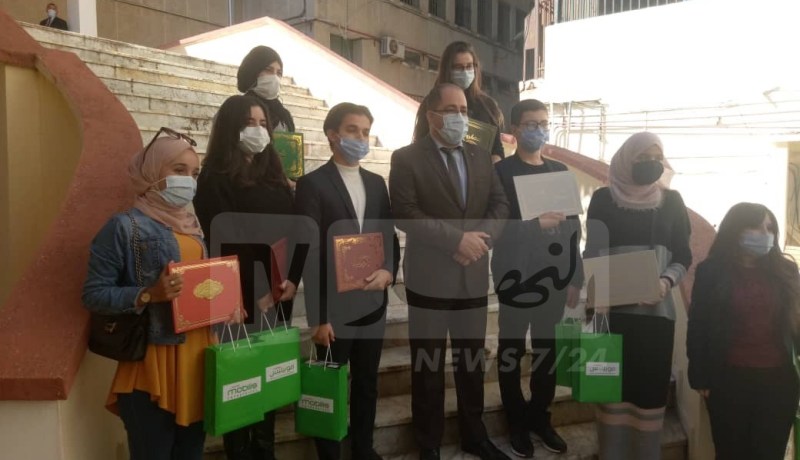 وزير البريد يُكرم أبناء القطاع الناجحين في شهادة البكالوريا