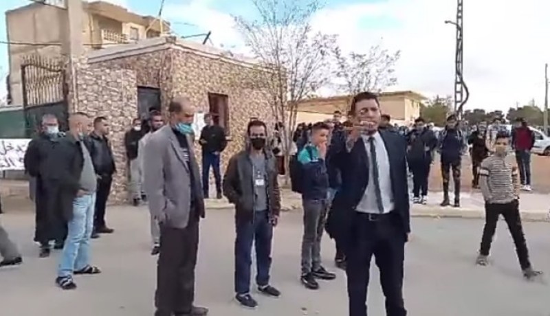 الأولياء يحتجون ويطالبون بإنجاز ثانوية جديدة في عين كرمس بتيارت