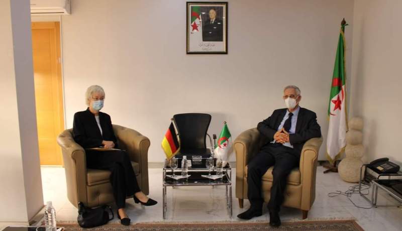 وزير الصناعة يُرحب بكل أشكال الشراكة مع ألمانيا