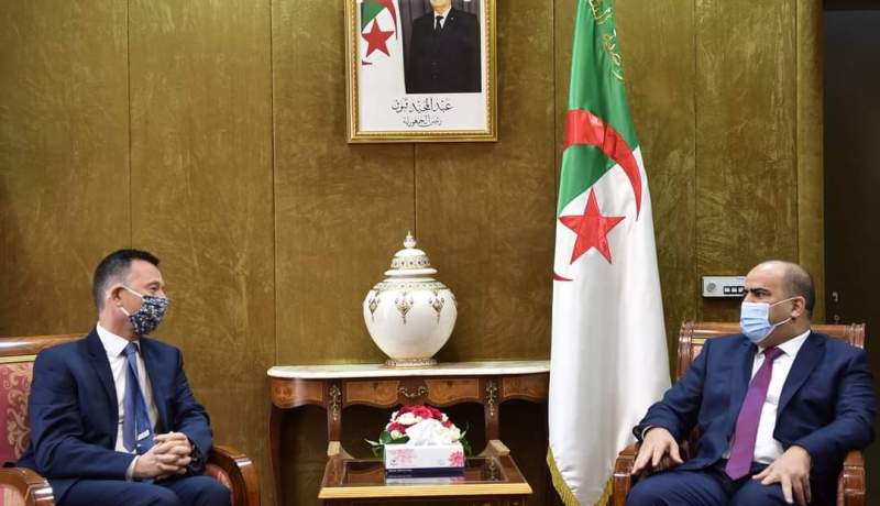 السفير البريطاني يُؤكد على ضرورة تفعيل مبدأ حق الشعب الصحراوي في تقرير المصير