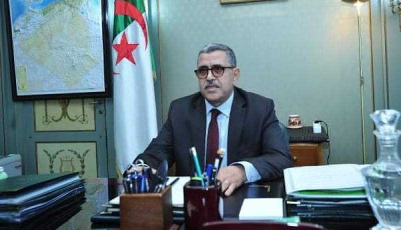 الوزير الأول يترأس اجتماعاً لولاة الجمهورية