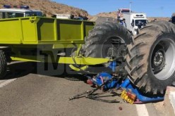 البيض.. 4 جرحى في حادث إصطدام سيارة بجرار