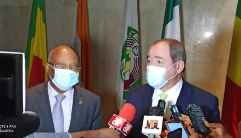 بوقادوم يبحث تطوير العلاقات السياسية والأمنية والإقتصادية مع “الإيكواس”