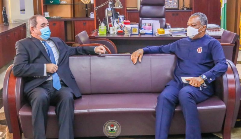 الجزائر ونيجيريا يبعثان مشروع أنبوب النفط بين البلدين