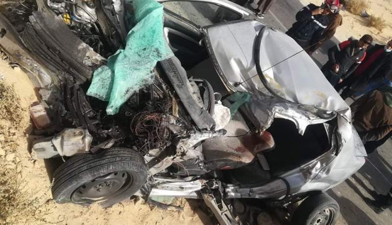 مصرع شخص وإصابة آخر في حادث مرور بالوادي