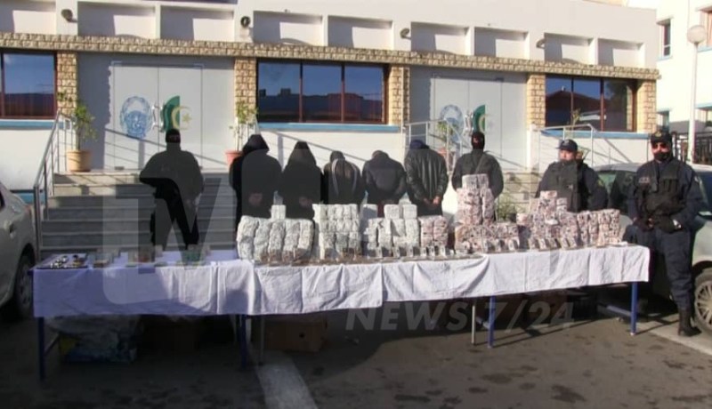 بالصور.. توقيف 5 بارونات وحجز أكثر من قنطار من المخدرات و715 مليون بـوهران