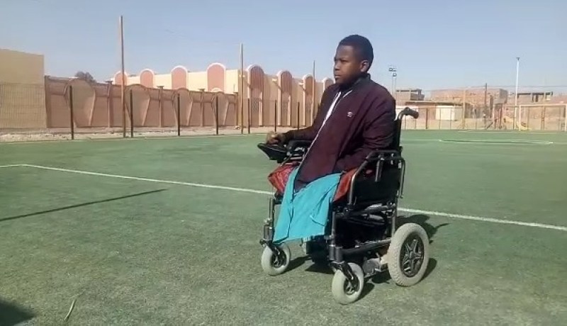 ورقلة.. منتصر بالله يعيش بنصف جسد.. ويحلم بالعلاج في الخارج